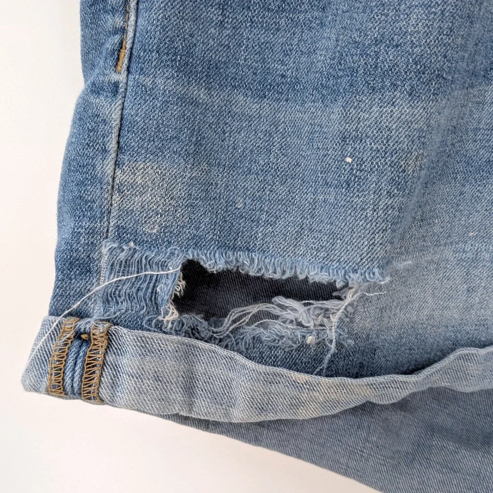 Distressed Denim Cutoff‎ Shorts Boyfriend Fit Old Navy 14 Regular